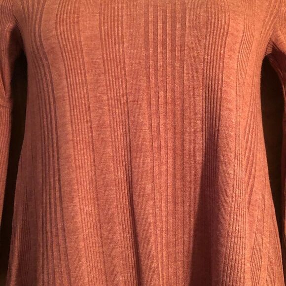 Knox Rose XS womens pullover shirt. Rust color. - Picture 2 of 7